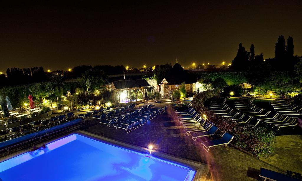Hotel Thermen Dilbeek Kültér fotó
